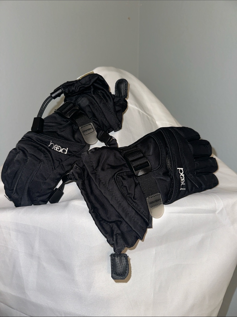 Head Kids’ Black Winter Ski Gloves with Adjustable Wrist Strap